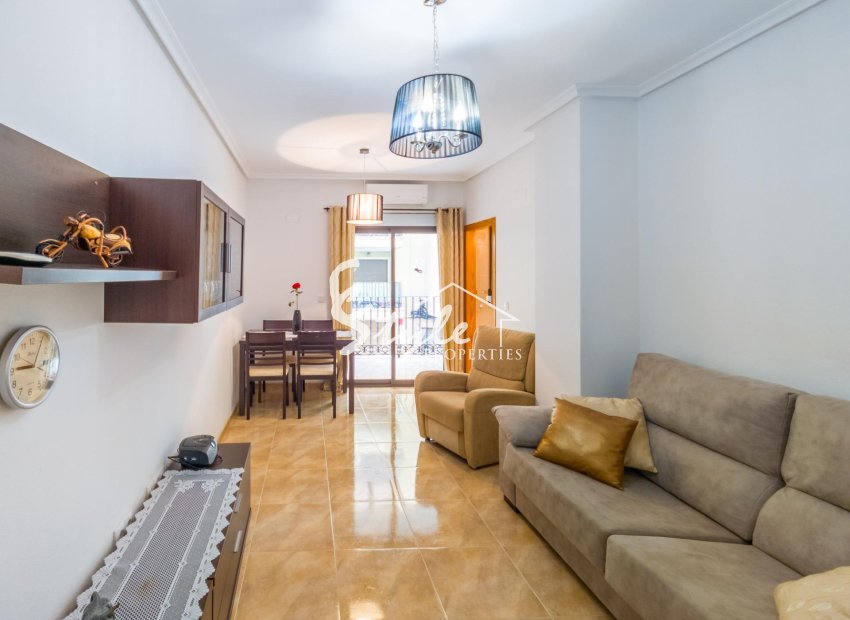 Resale - Apartment - Torrevieja - Acequion