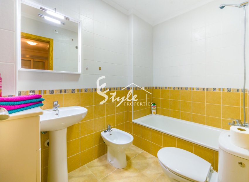 Resale - Apartment - Torrevieja - Acequion