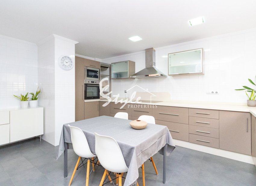 Resale - Apartment - Torrevieja - Beach