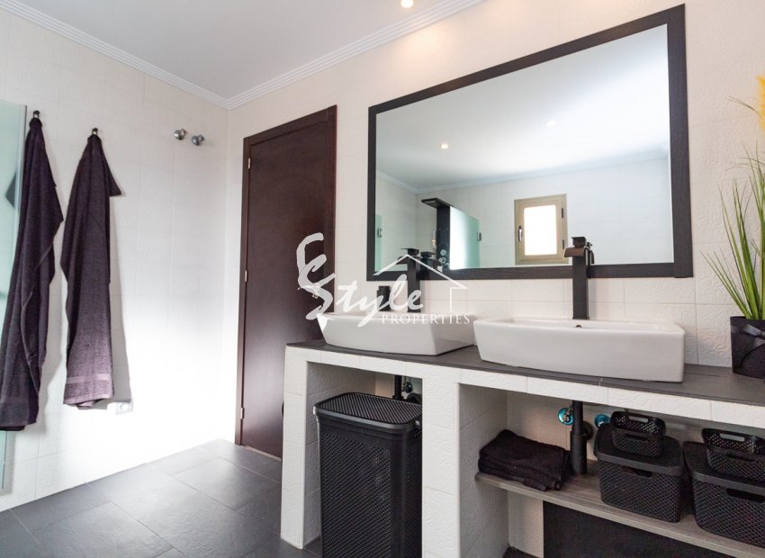 Resale - Apartment - Torrevieja - Beach