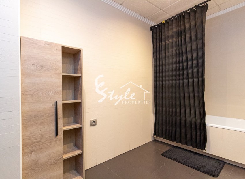 Resale - Apartment - Torrevieja - Beach