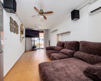 Resale - Apartment - Torrevieja - Calle Finlandia