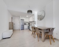 Resale - Apartment - Torrevieja - calle Puerto Romano