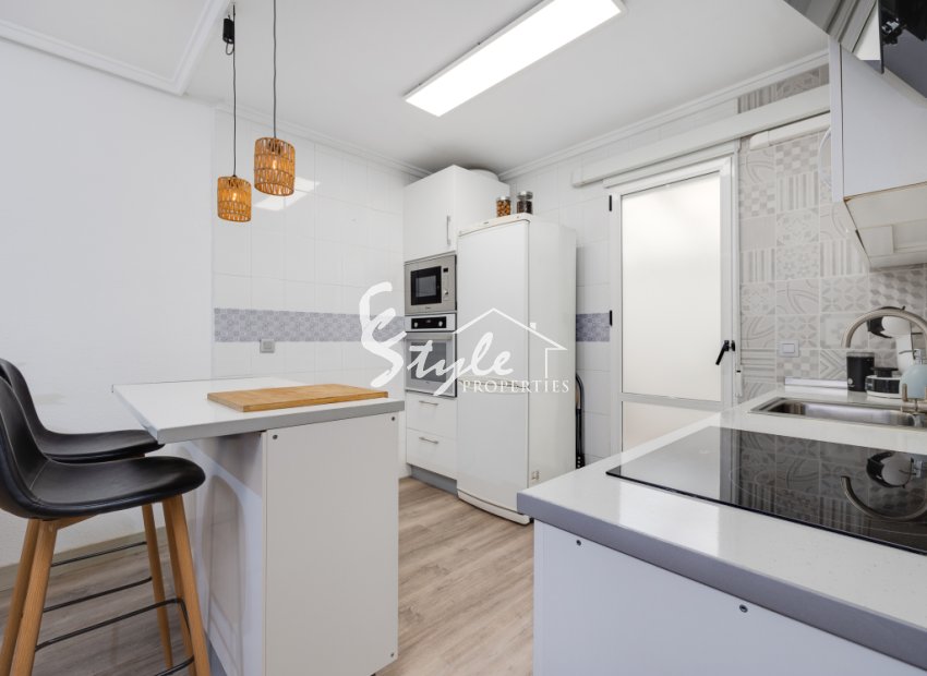 Resale - Apartment - Torrevieja - calle VICTOR GARCIA VILLALGORDO