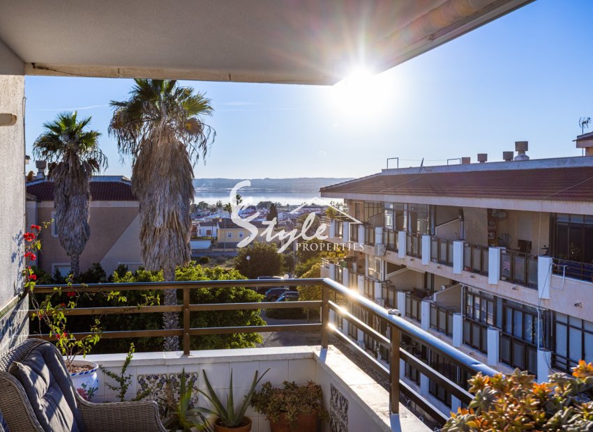 Resale - Apartment - Torrevieja - La Siesta