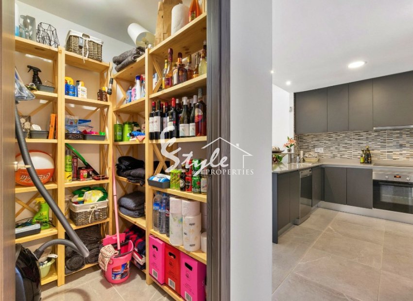 Resale - Apartment - Villamartin