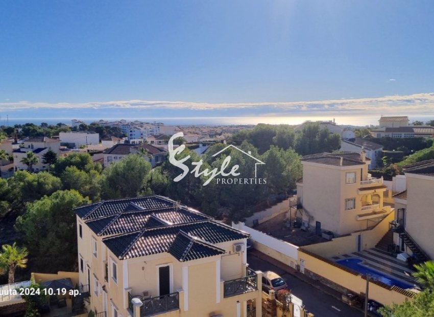 Resale - Apartment - Villamartin