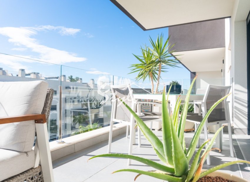 Resale - Apartment - Villamartin