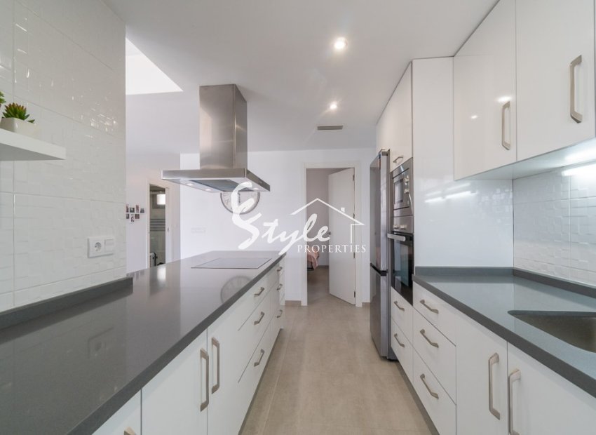 Resale - Apartment - Villamartin