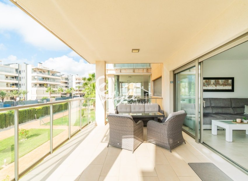 Resale - Apartment - Villamartin