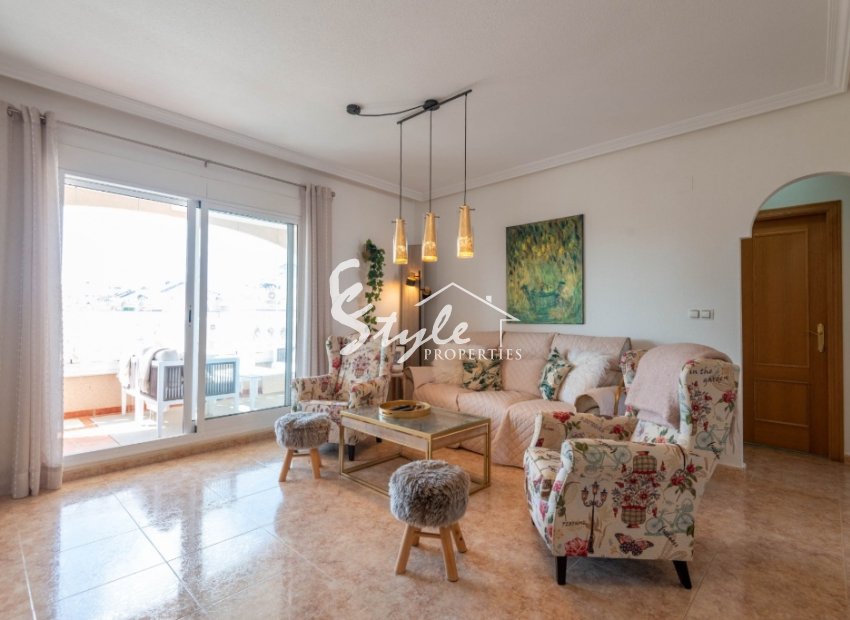 Resale - Apartment - Villamartin