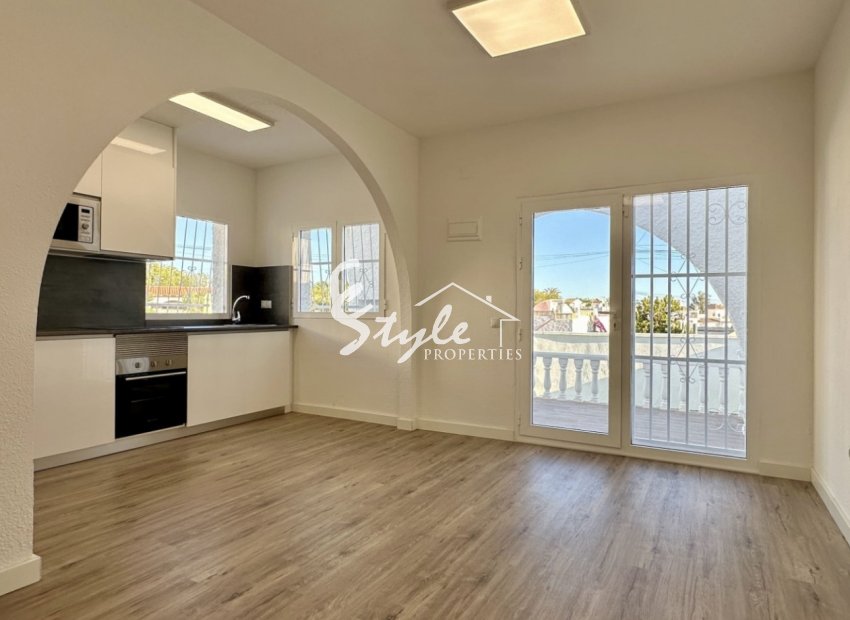 Resale - Bungalow - Orihuela Costa  - Las Filipinas