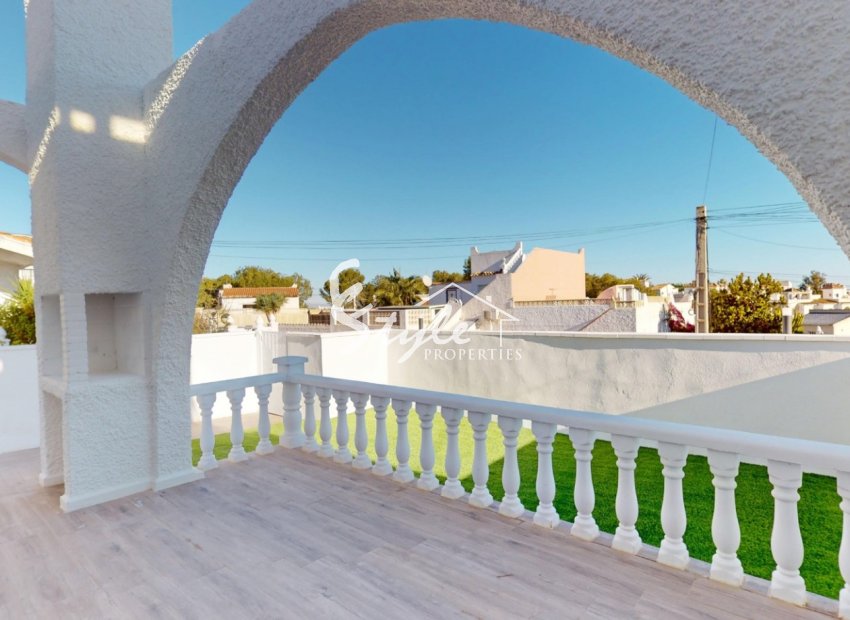 Resale - Bungalow - Orihuela Costa  - Las Filipinas