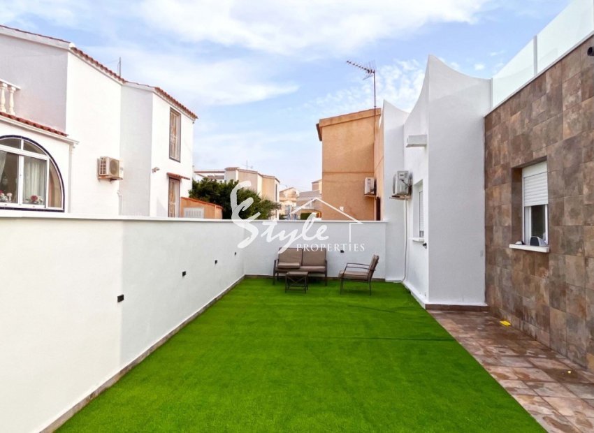 Resale - Bungalow - Orihuela Costa  - Playa Flamenca