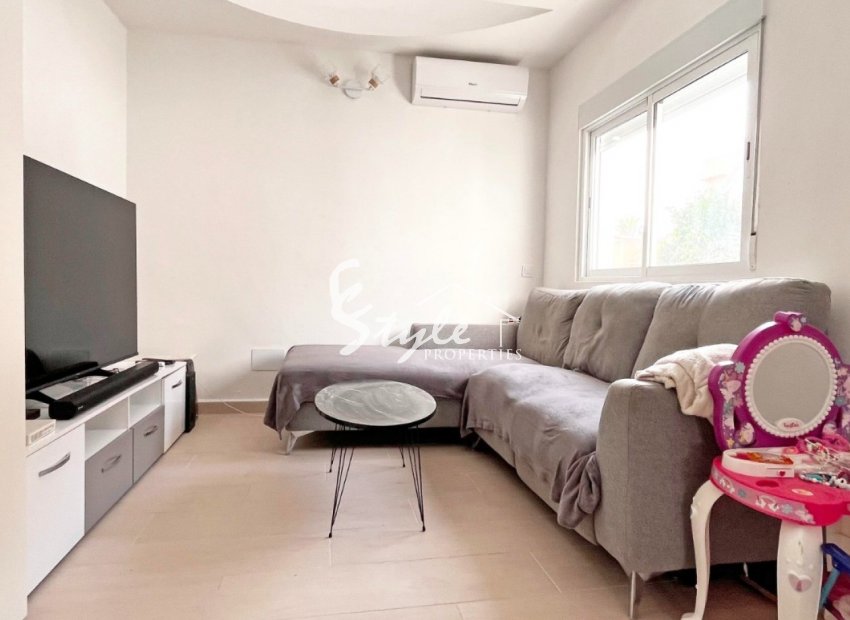 Resale - Bungalow - Orihuela Costa  - Playa Flamenca