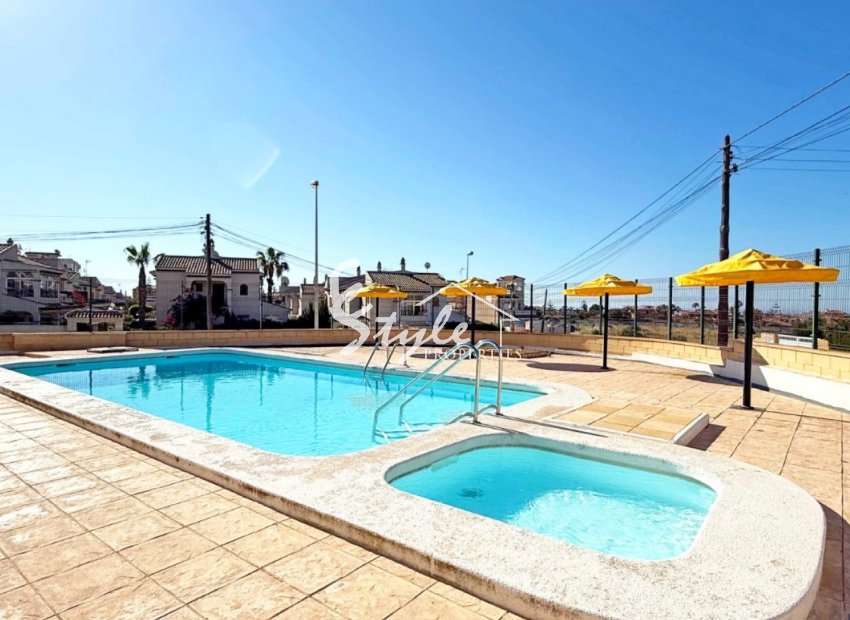 Resale - Bungalow - Torrevieja - Torrelamata - La Mata