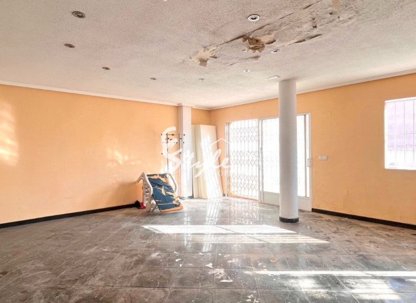 Resale - Commercial - Torrevieja - Playa del Cura
