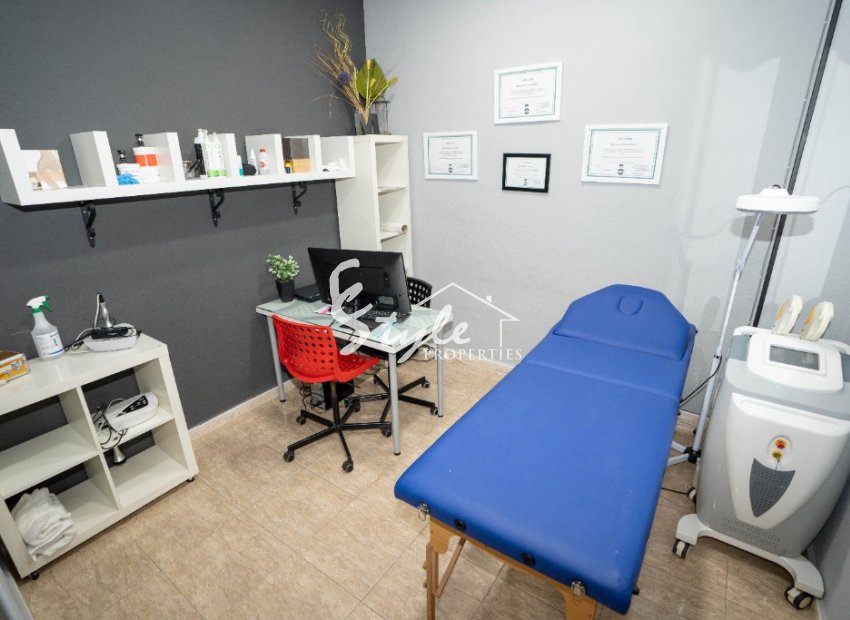 Resale - Commercial - Torrevieja