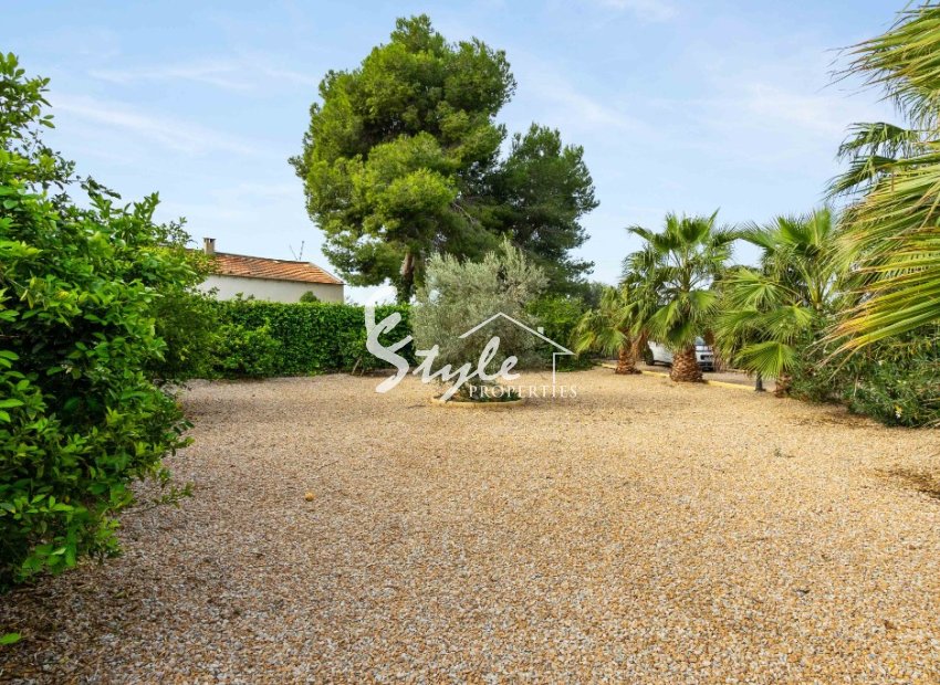 Resale - Finca Country Property - Orihuela