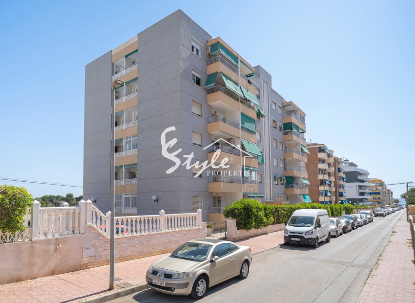 Resale - Flat - Orihuela Costa  - Punta Prima