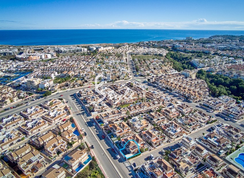 Resale - Quad House - Orihuela Costa  - Playa Flamenca