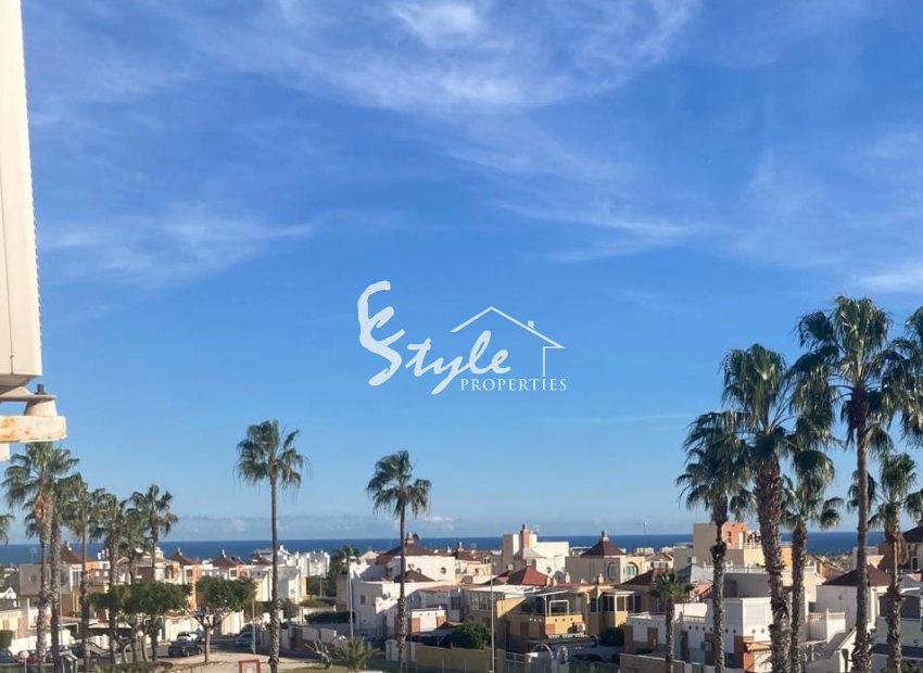 Resale - Semi-Detached Villa - Los Altos