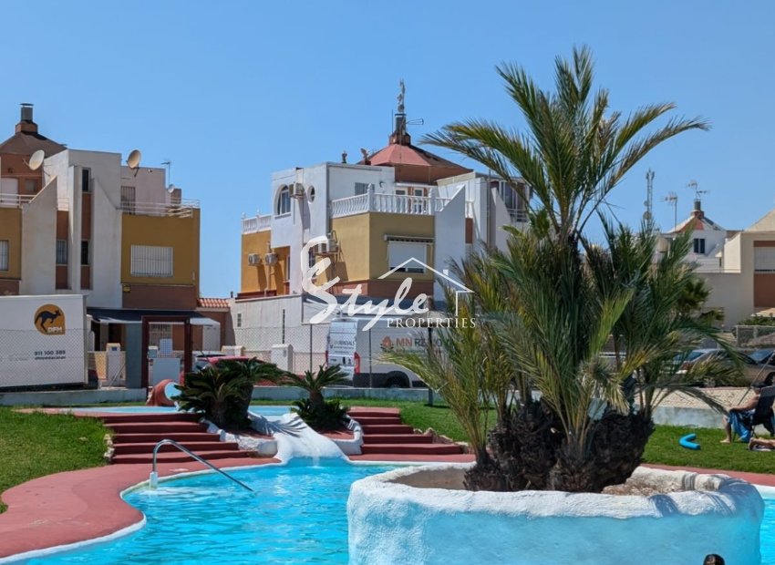 Resale - Semi-Detached Villa - Los Altos