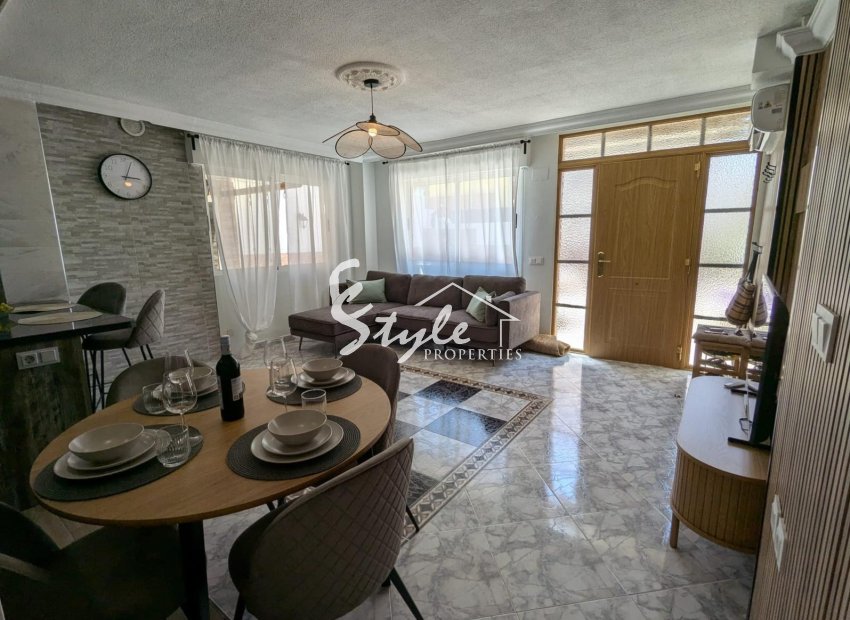 Resale - Semi-Detached Villa - Los Altos