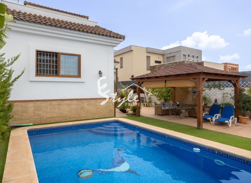 Resale - Semi - Detached Villa - Los Montesinos - La Herada