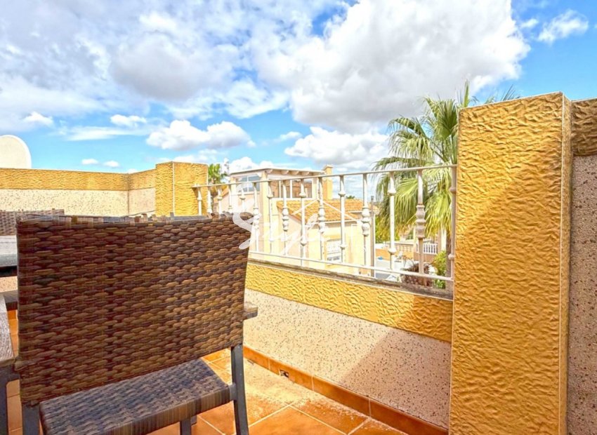 Resale - Semi - Detached Villa - Orihuela Costa  - Los Altos
