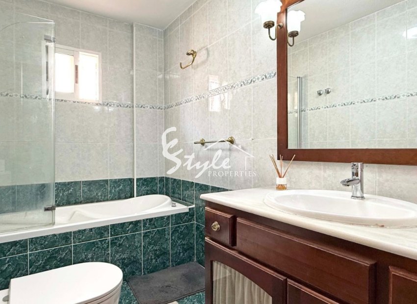 Resale - Semi - Detached Villa - Orihuela Costa  - Los Altos