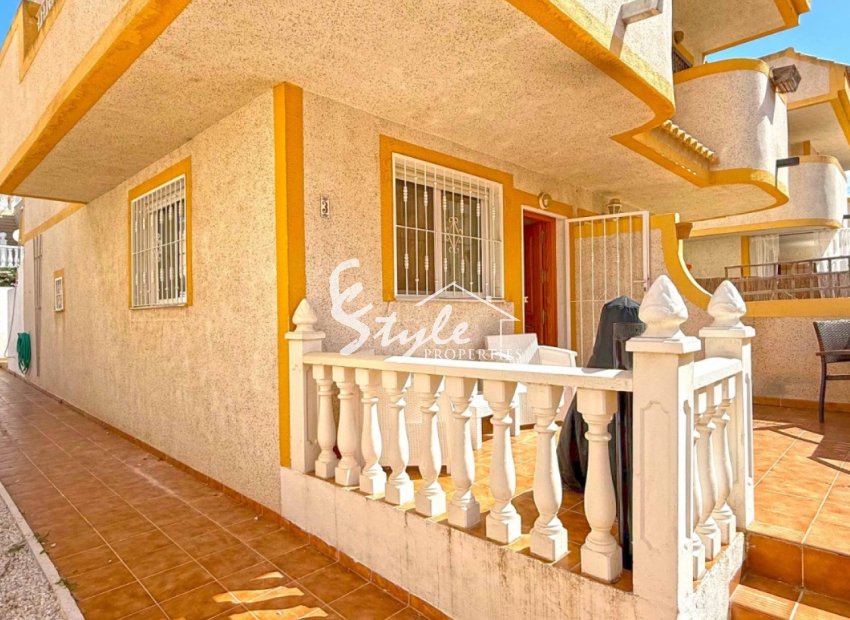 Resale - Semi - Detached Villa - Orihuela Costa  - Los Altos