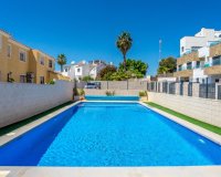 Resale - Semi - Detached Villa - Orihuela Costa  - Villamartin