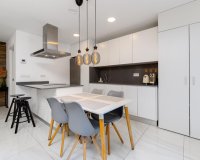 Resale - Semi - Detached Villa - Orihuela Costa  - Villamartin