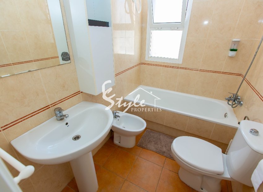 Resale - Semi - Detached Villa - Torrevieja - Altos De La Bahia