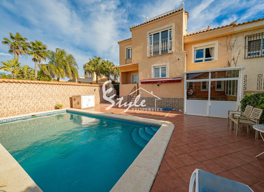 Resale - Semi-Detached Villa - Torrevieja - El Chaparral