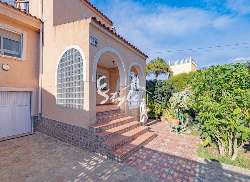 Resale - Semi-Detached Villa - Torrevieja - El Chaparral