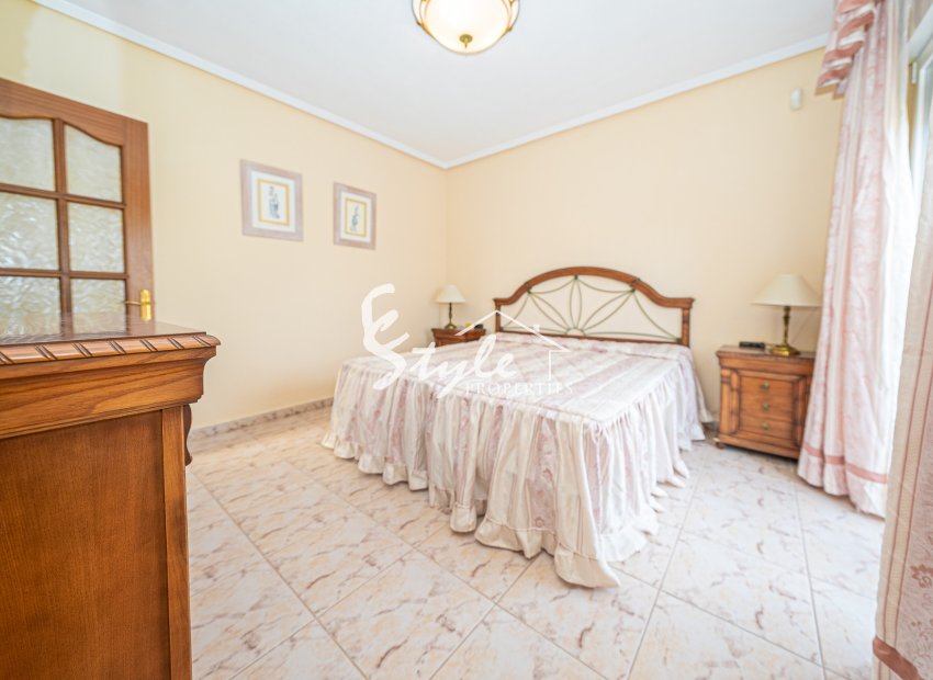 Resale - Semi-Detached Villa - Torrevieja - El Chaparral