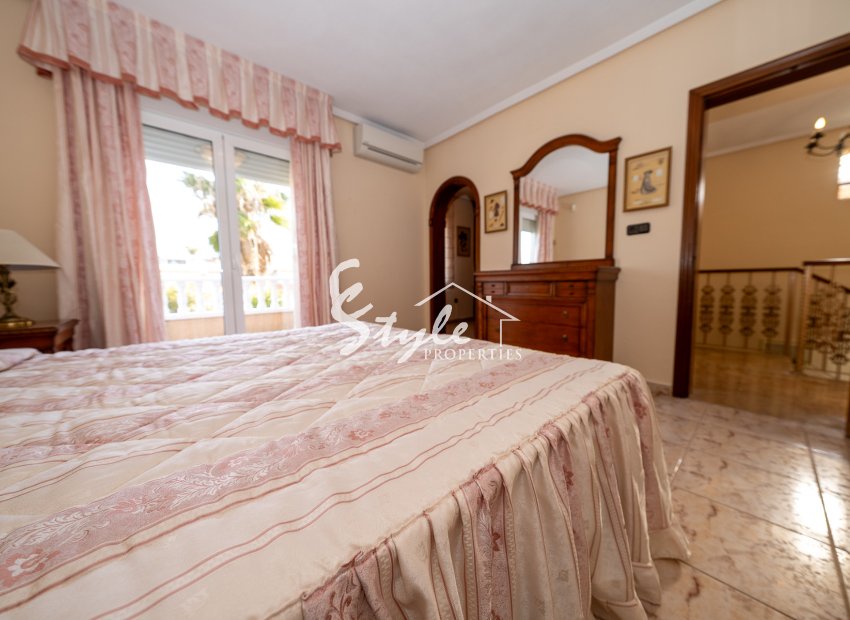 Resale - Semi-Detached Villa - Torrevieja - El Chaparral