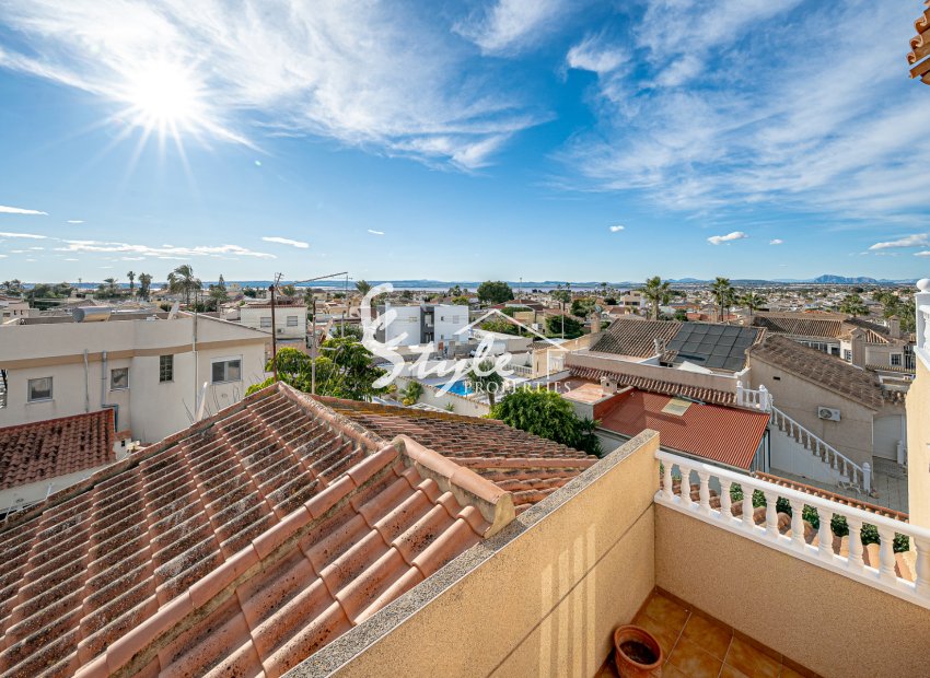 Resale - Semi-Detached Villa - Torrevieja - El Chaparral
