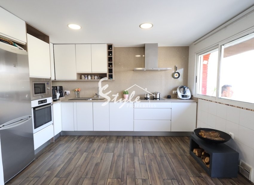 Resale - Semi - Detached Villa - Torrevieja