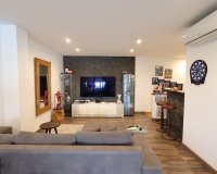 Resale - Semi - Detached Villa - Torrevieja