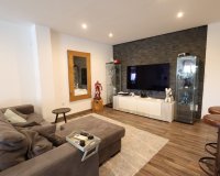 Resale - Semi - Detached Villa - Torrevieja