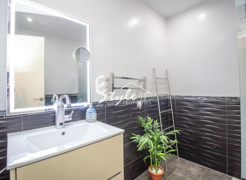 Resale - Semi - Detached Villa - Villamartin, Orihuela Costa - Fortuna