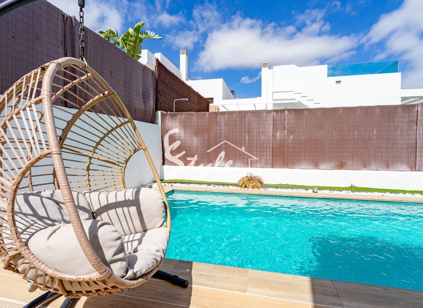 Resale - Semi-Detached Villa - Vistabella Golf