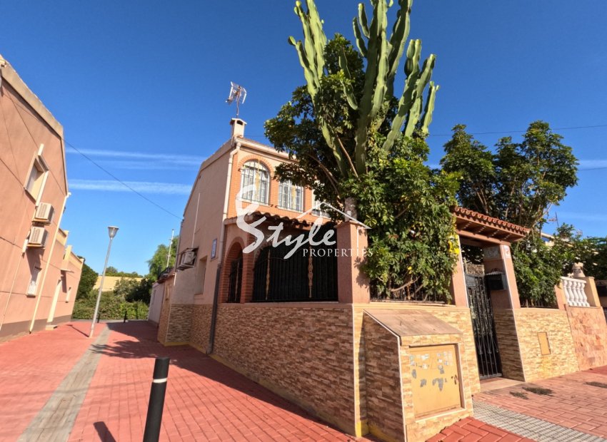 Resale - Terraced house / Townhouse - Torrevieja - El Acequión - Los Náufragos
