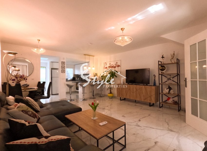 Resale - Terraced house / Townhouse - Torrevieja - El Acequión - Los Náufragos