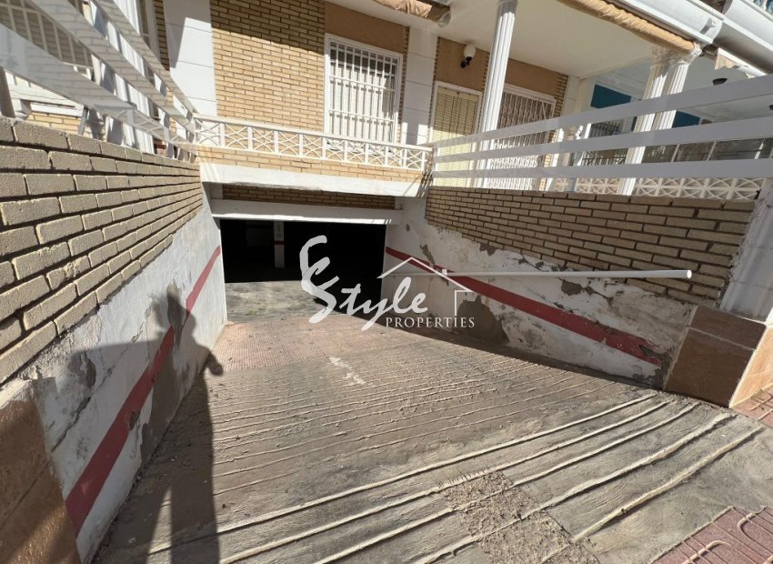 Resale - Townhouse - La Mata