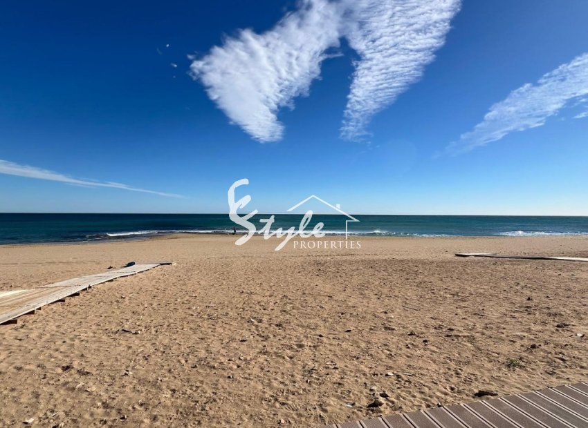 Resale - Townhouse - La Mata