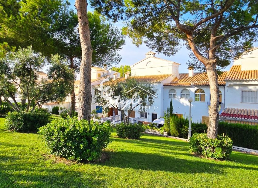 Resale - Townhouse - La Mata